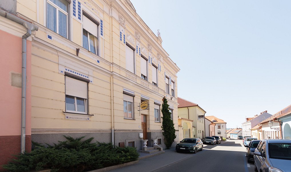 Prodej ubytovacího objektu 820 m², Mikulov – náhled fotky 18