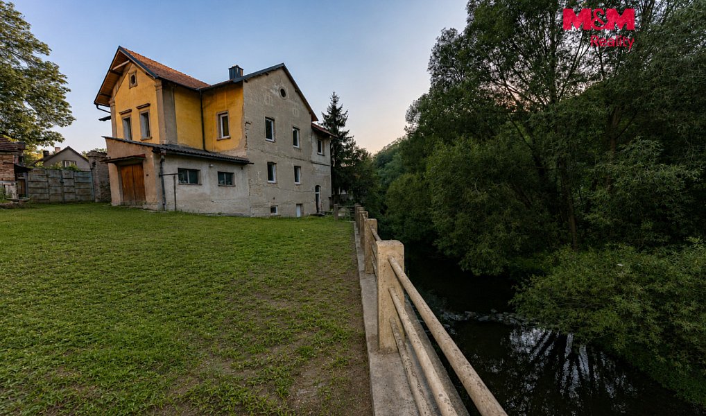Prodej domu 267 m² s pozemkem 895 m², Žleby – náhled fotky 16