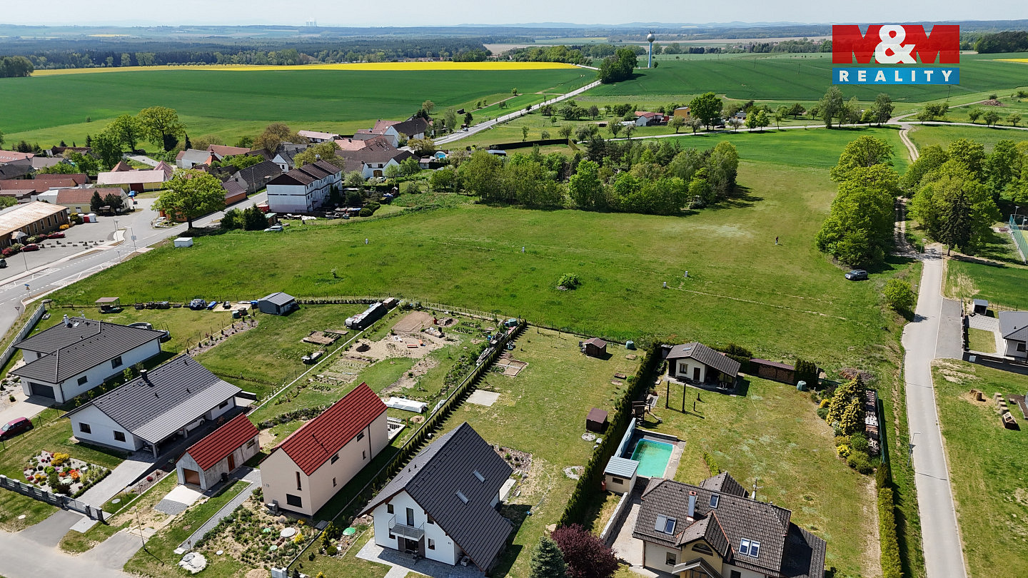 Prodej stavebního pozemku 1 121 m² — photo 2