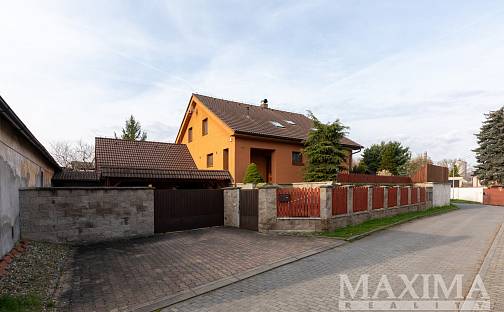 Prodej domu 250 m² s pozemkem 947 m², Labská, Kostelec nad Labem, okres Mělník