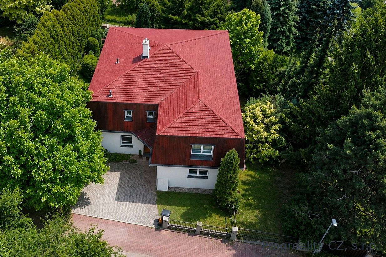 Prodej domu 328 m² s pozemkem 1 000 m²