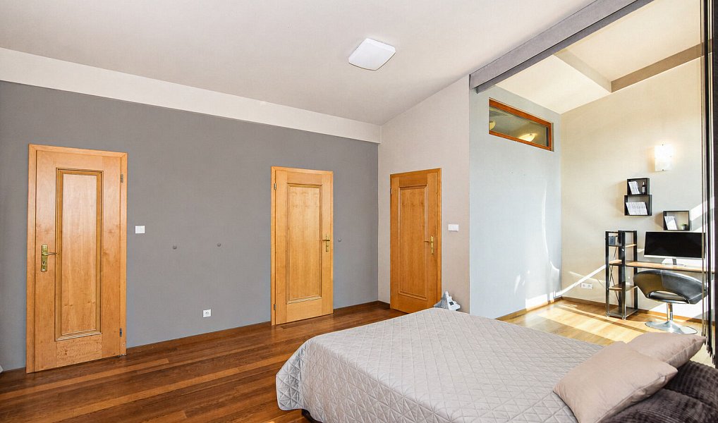 Prodej domu 258 m² s pozemkem 756 m², Praha – náhled fotky 32