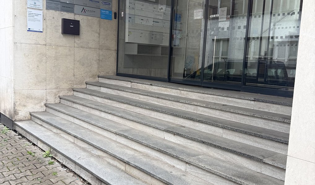 Pronájem kanceláře 16 m², Náchod – náhled fotky 2
