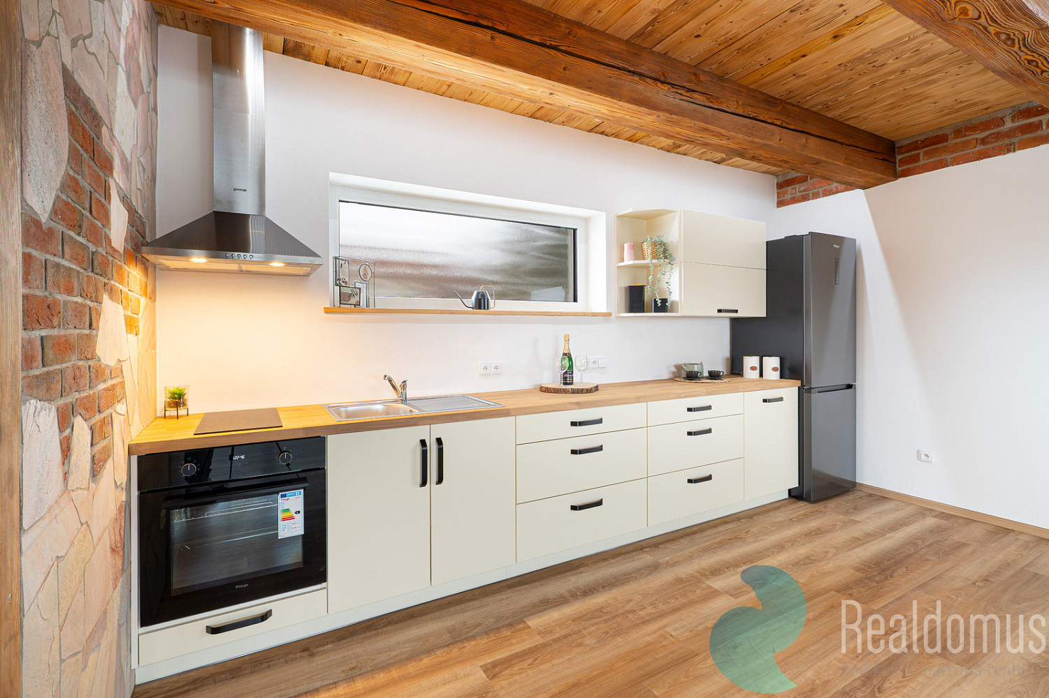Pronájem bytu 1+kk 53 m²
