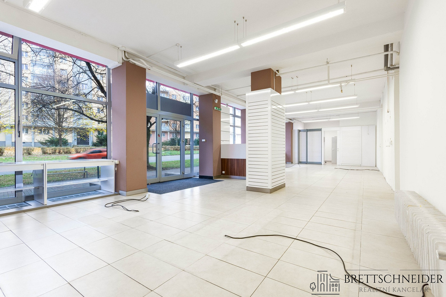 Pronájem obchodních prostor 110 m² – fotografie 4