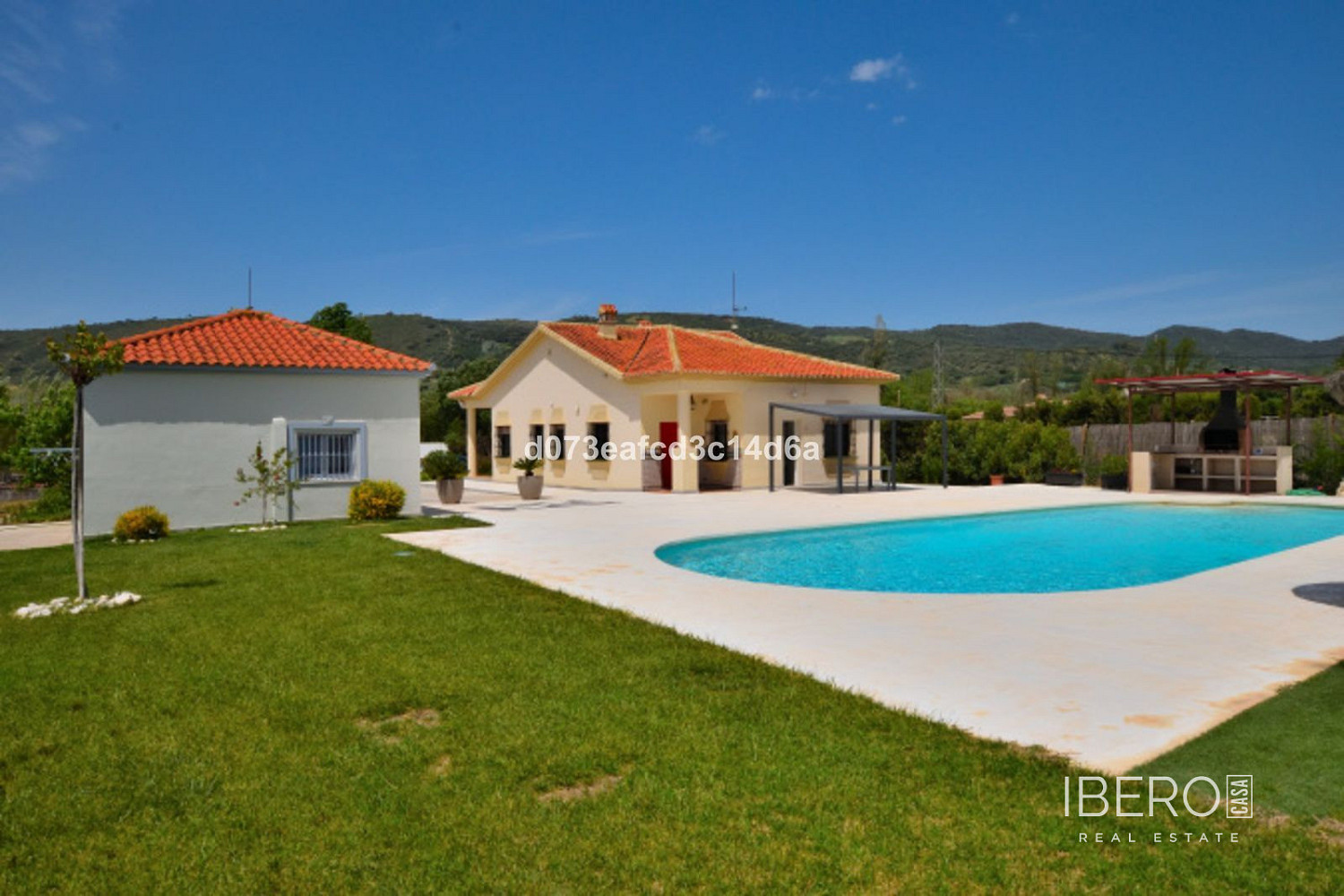 Prodej domu 225 m² s pozemkem 10 000 m²
