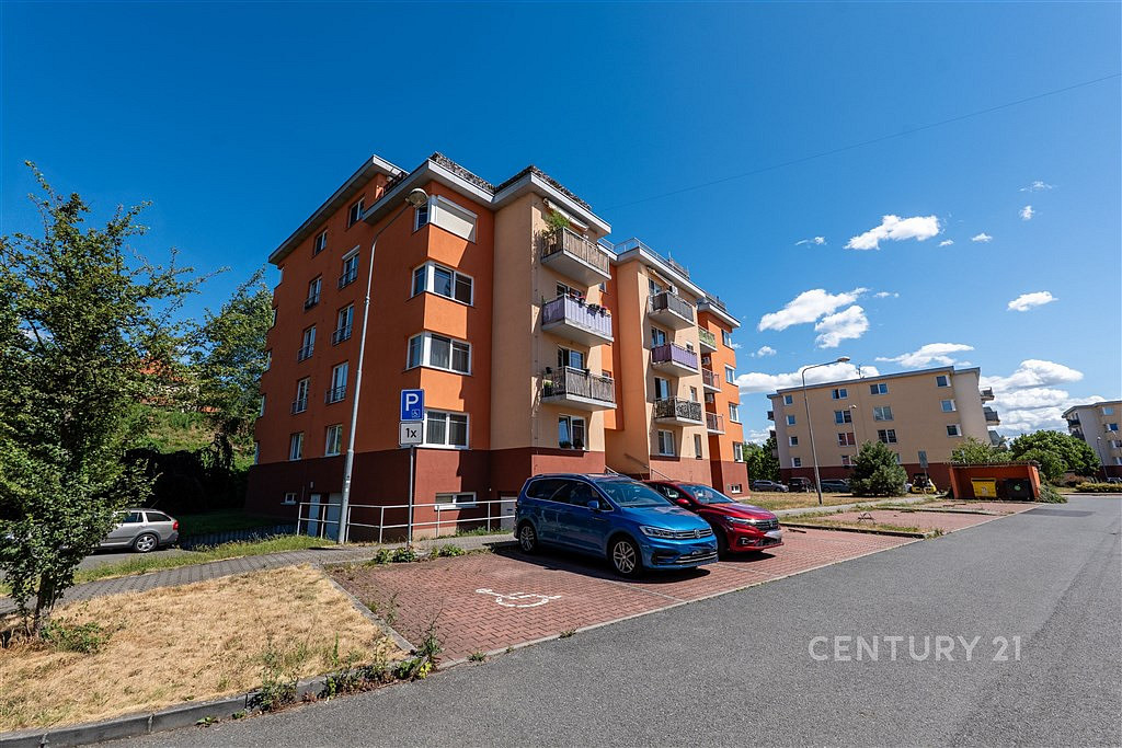 Pronájem bytu 3+kk 80 m²