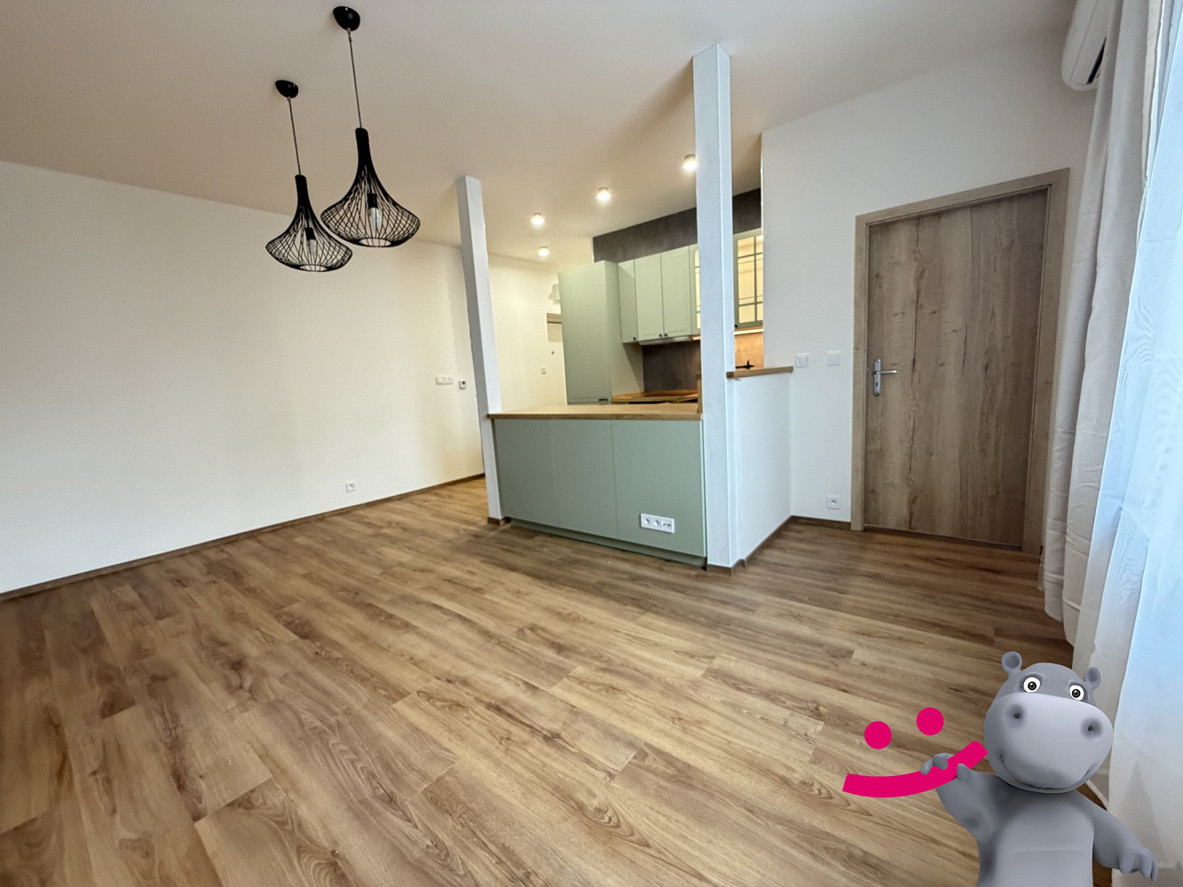 Pronájem bytu 2+kk 40 m² – fotografie 3