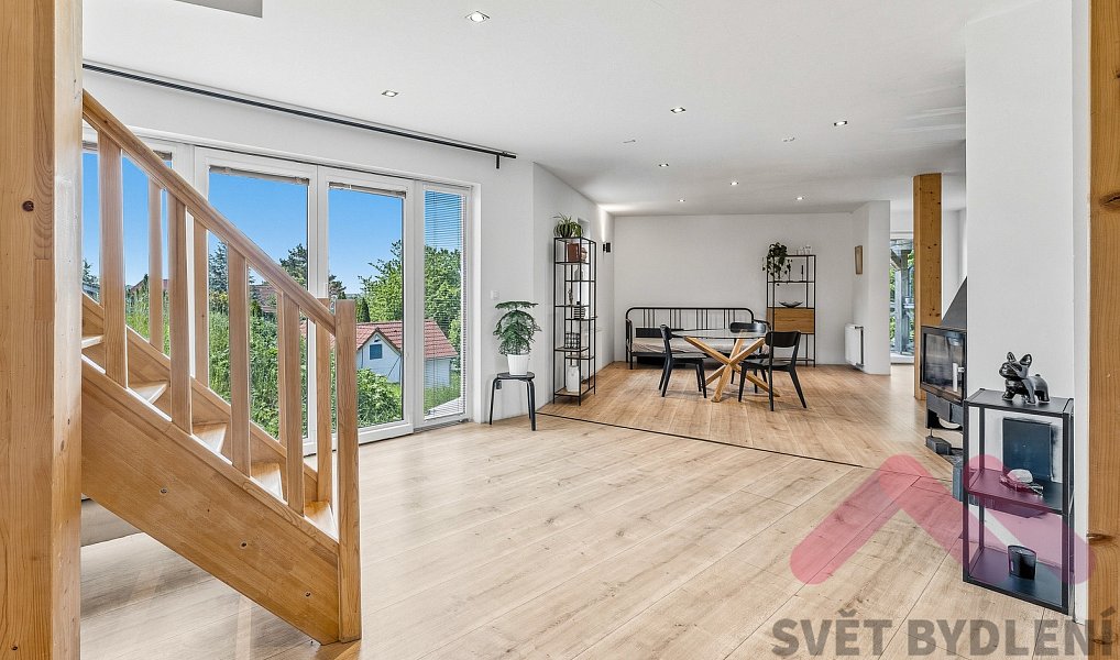 Prodej domu 300 m² s pozemkem 1 066 m², Tehov – náhled fotky 21