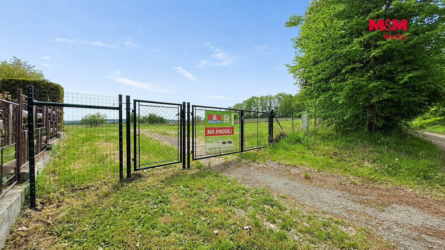Prodej stavebního pozemku 2 590 m²