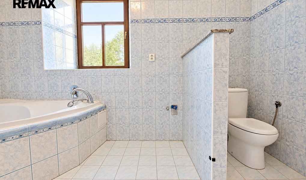 Prodej domu 200 m² s pozemkem 910 m², Kájov – náhled fotky 45