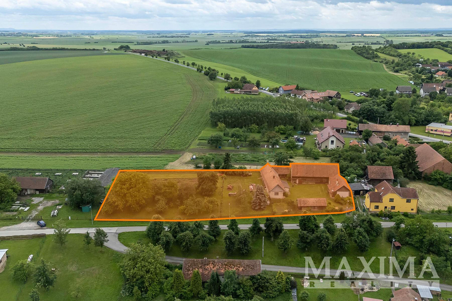 Prodej domu 196 m² s pozemkem 3 601 m²