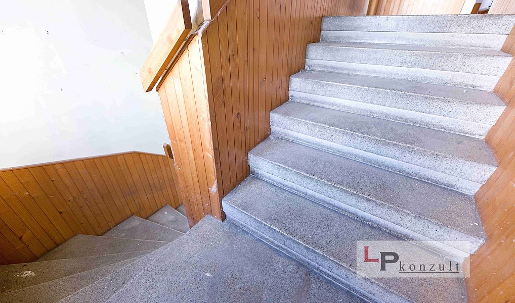 Prodej domu 181 m² s pozemkem 500 m², Sezemice – náhled fotky 9