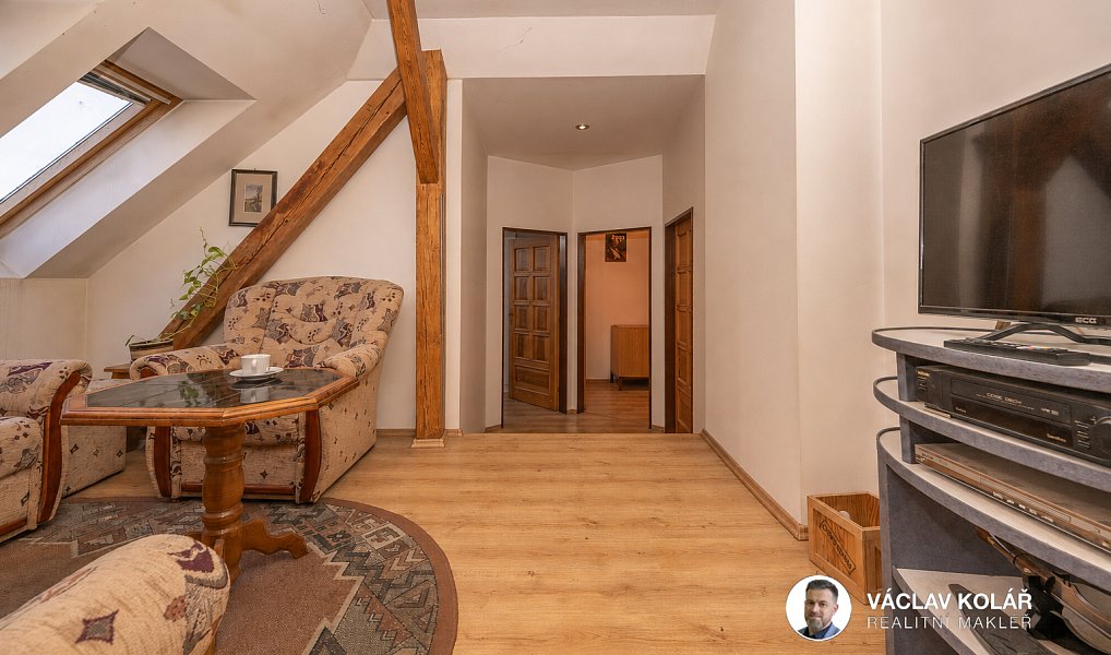 Prodej domu 196 m² s pozemkem 805 m², Stěžery – náhled fotky 34