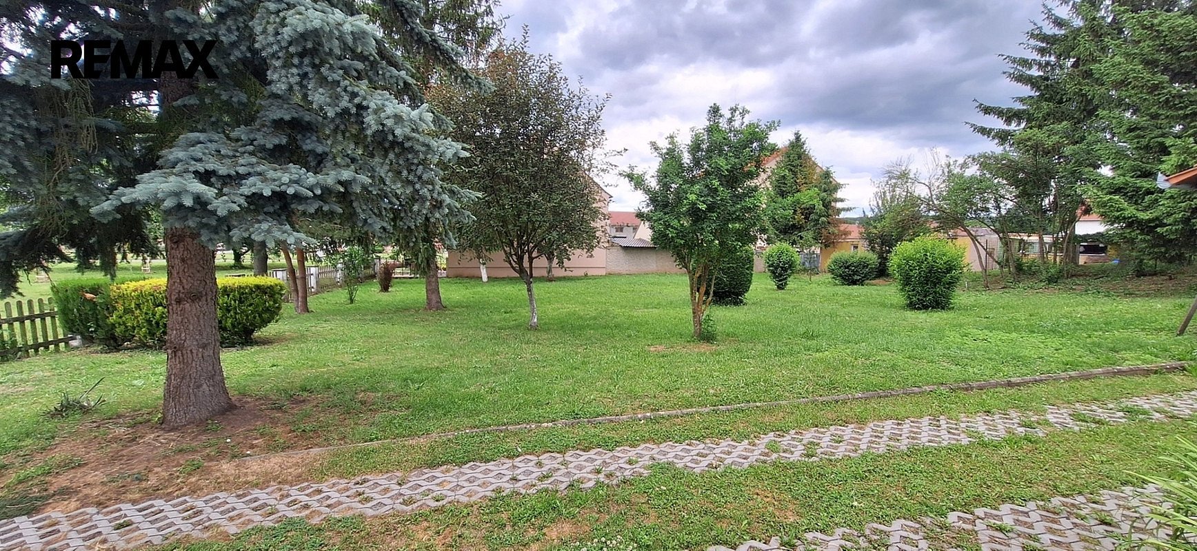 Prodej stavebního pozemku 639 m² — photo 2