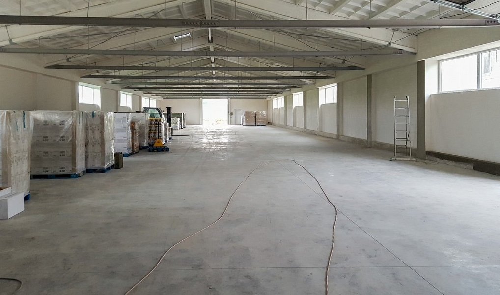 Pronájem obchodních prostor 1 046 m², Lutopecny – náhled fotky 3