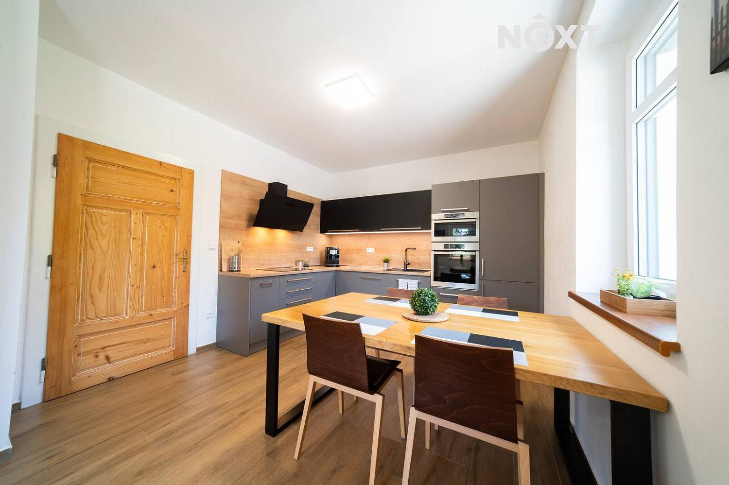 Prodej komerčního objektu (jiného typu) 274 m² — photo 2