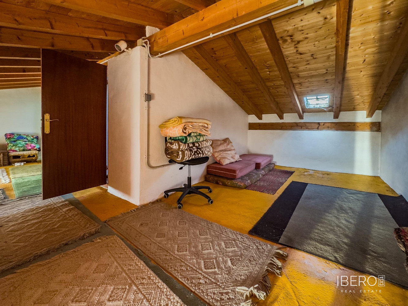Prodej domu 480 m² s pozemkem 10 800 m²