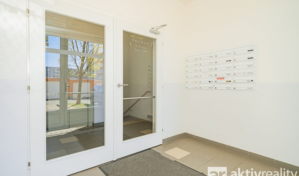 Prodej bytu 3+kk 71 m², Praha – náhled fotky 27