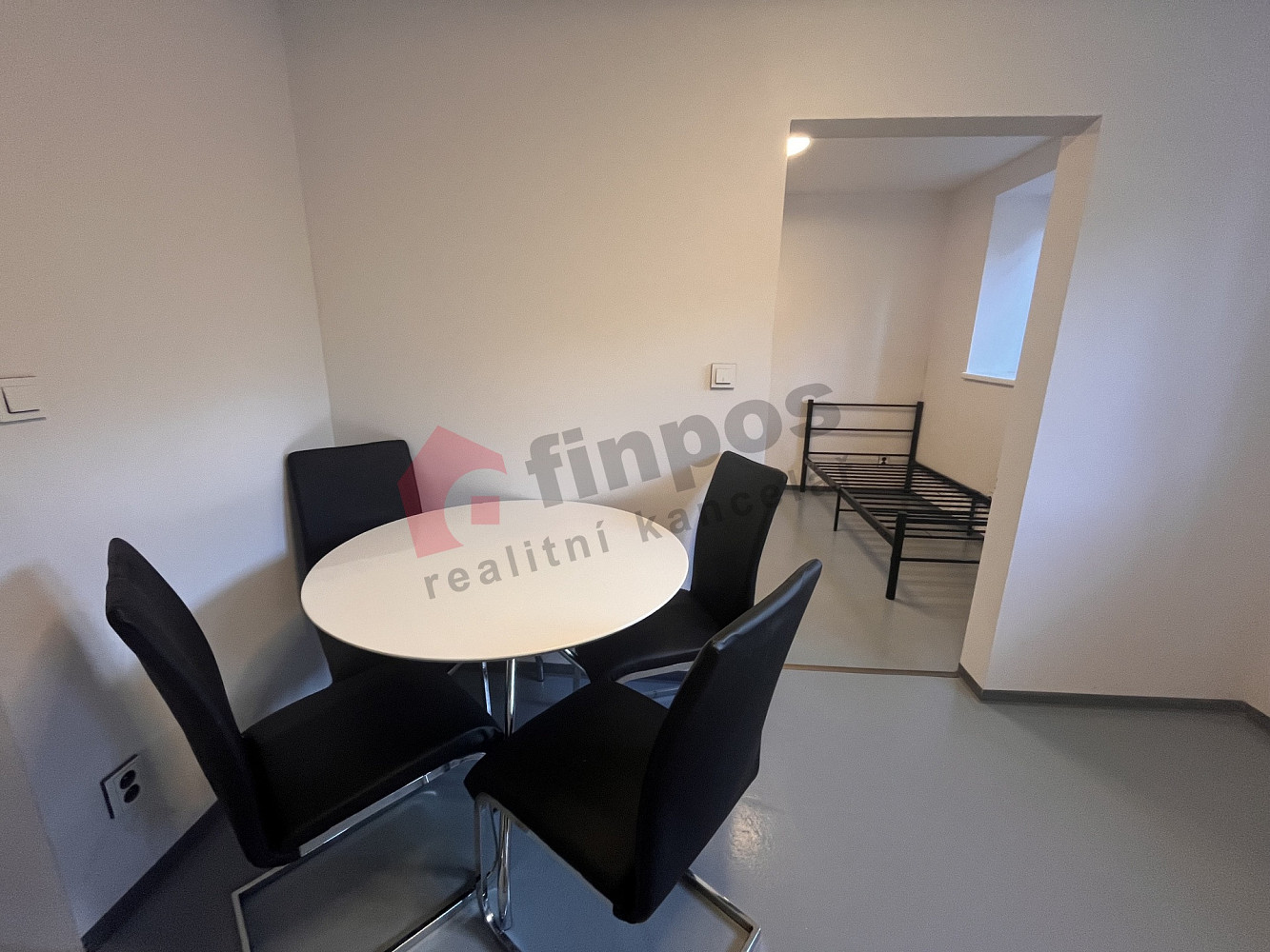 Pronájem bytu 1+1 25 m² – pohled 4