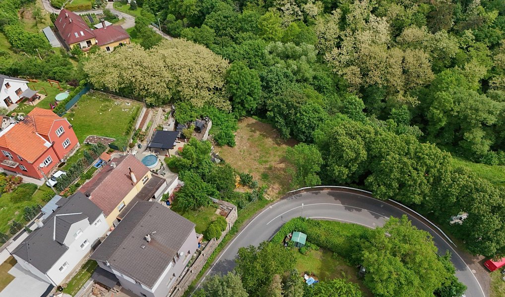 Prodej stavebního pozemku 2 052 m², Hýskov – náhled fotky 5