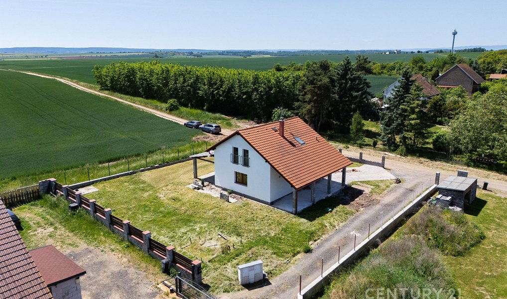 Prodej domu 160 m² s pozemkem 869 m², Milostín – náhled fotky 4