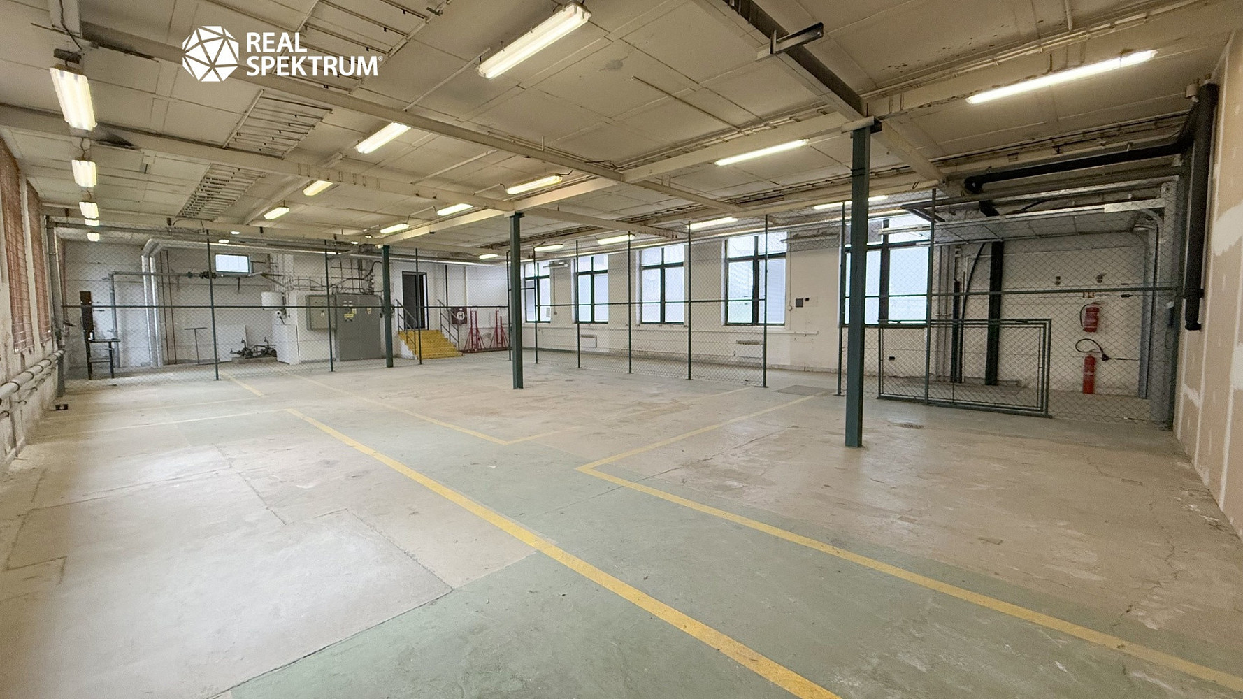Pronájem skladovacích prostor 265 m²