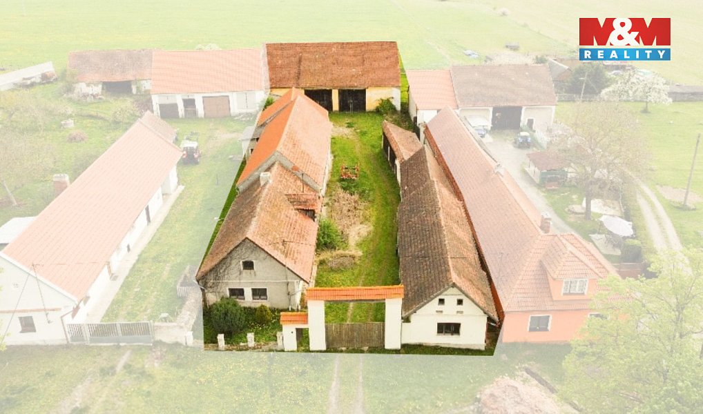 Prodej domu 350 m² s pozemkem 1 892 m², Křenice – náhled fotky 19