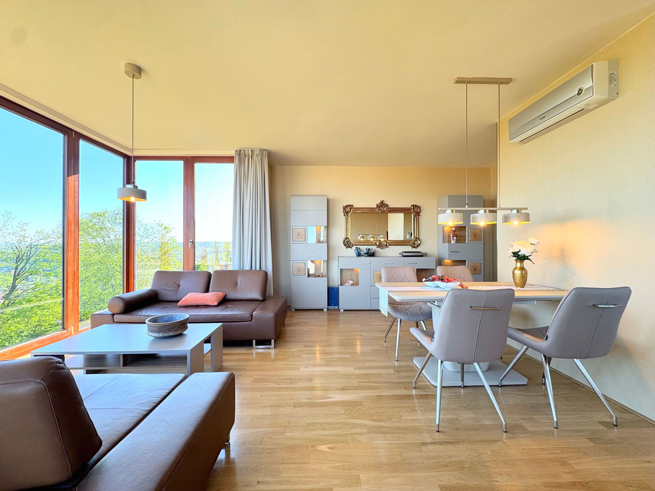 Pronájem bytu 2+kk 62 m² – pohled 6