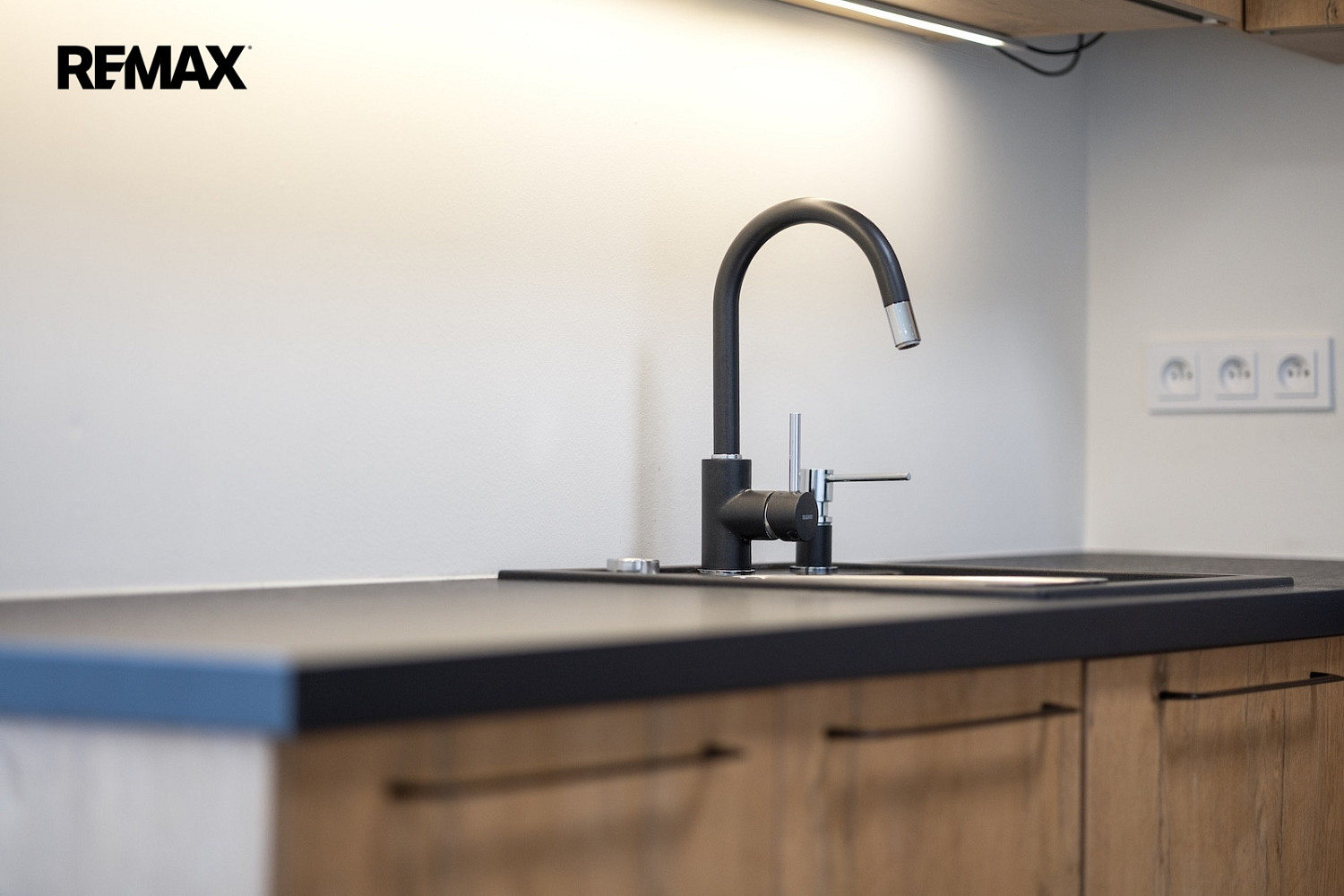 Pronájem bytu 1+kk 32 m² – pohled 5