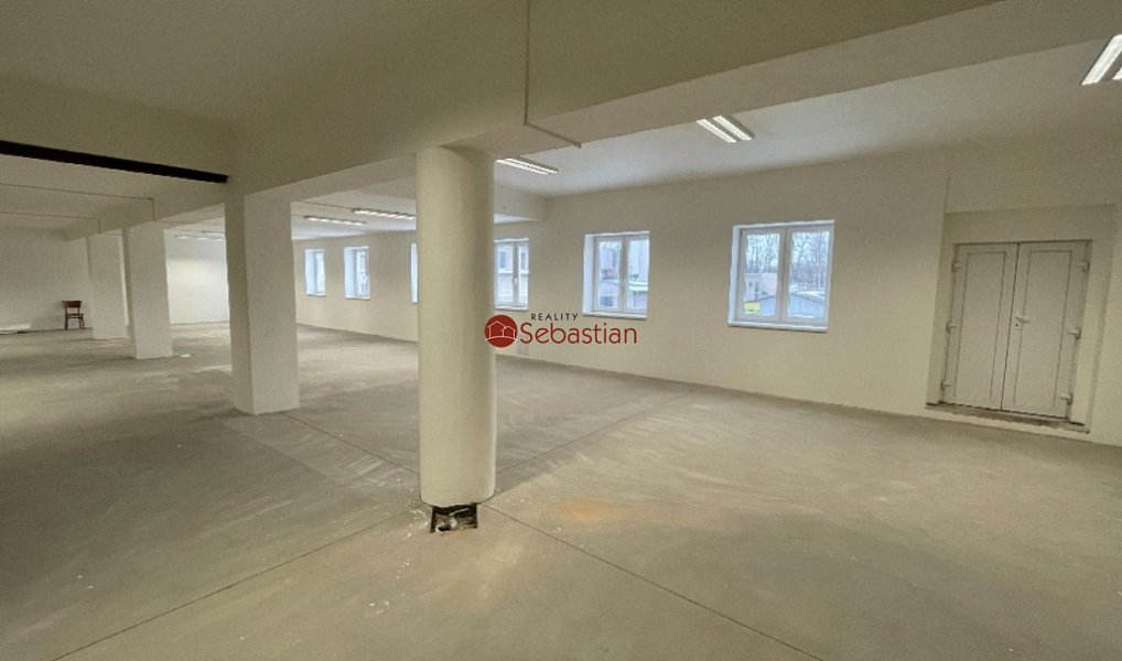 Pronájem kanceláře 245 m², Jičín – náhled fotky 2