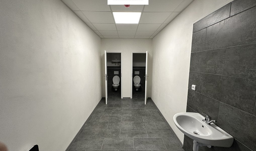 Pronájem skladovacích prostor 1 300 m², Tábor – náhled fotky 15