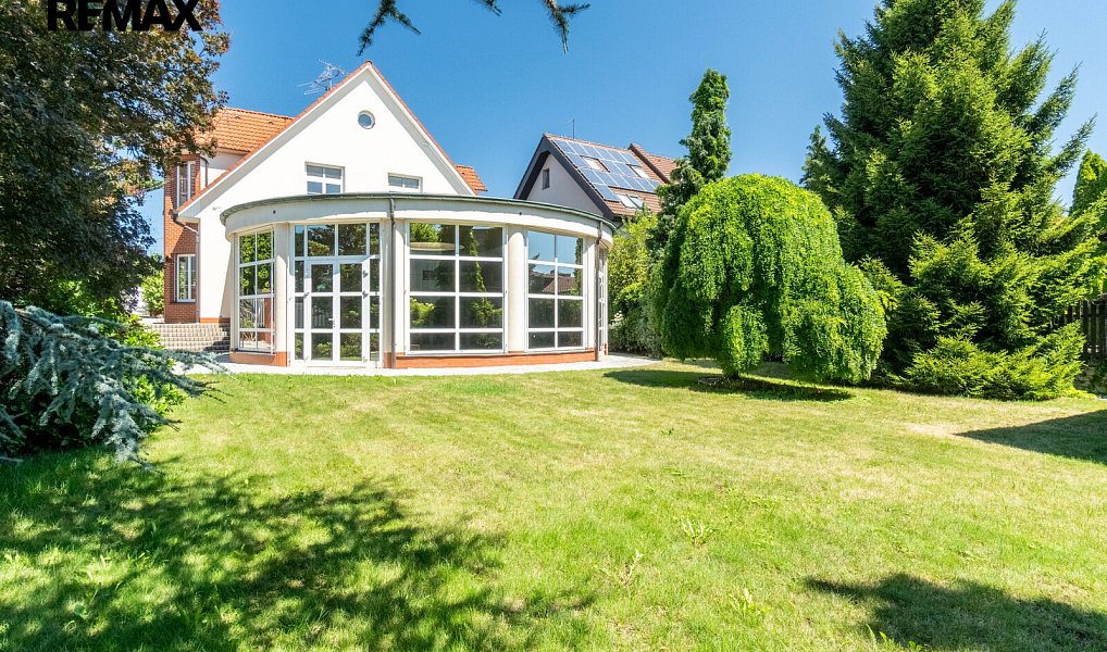 Prodej domu 507 m² s pozemkem 946 m², Praha – náhled fotky 3