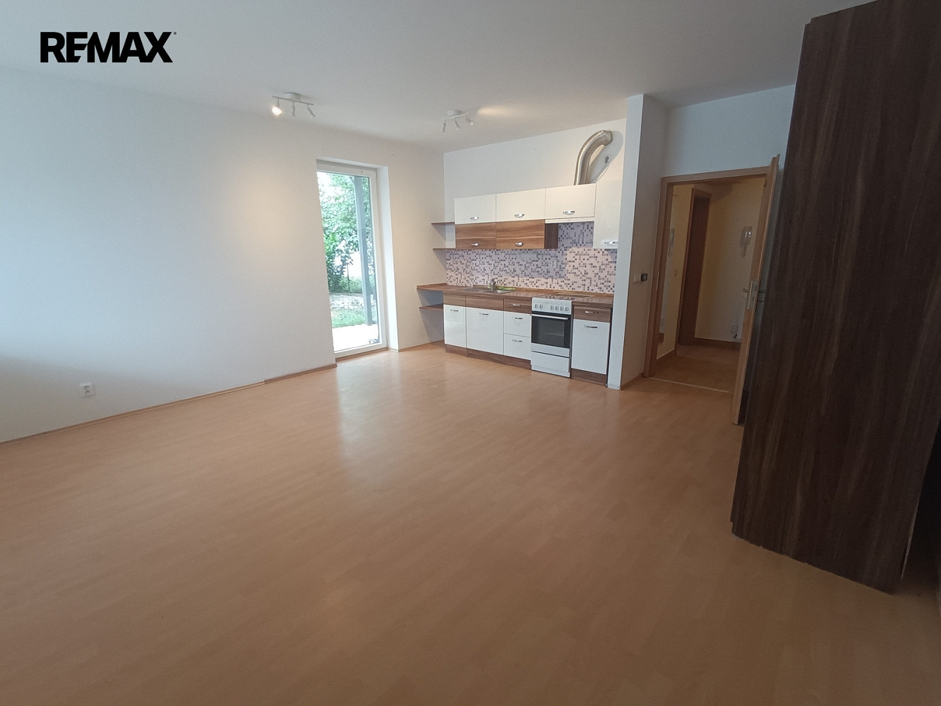 Pronájem bytu 1+kk 39 m² — photo 4