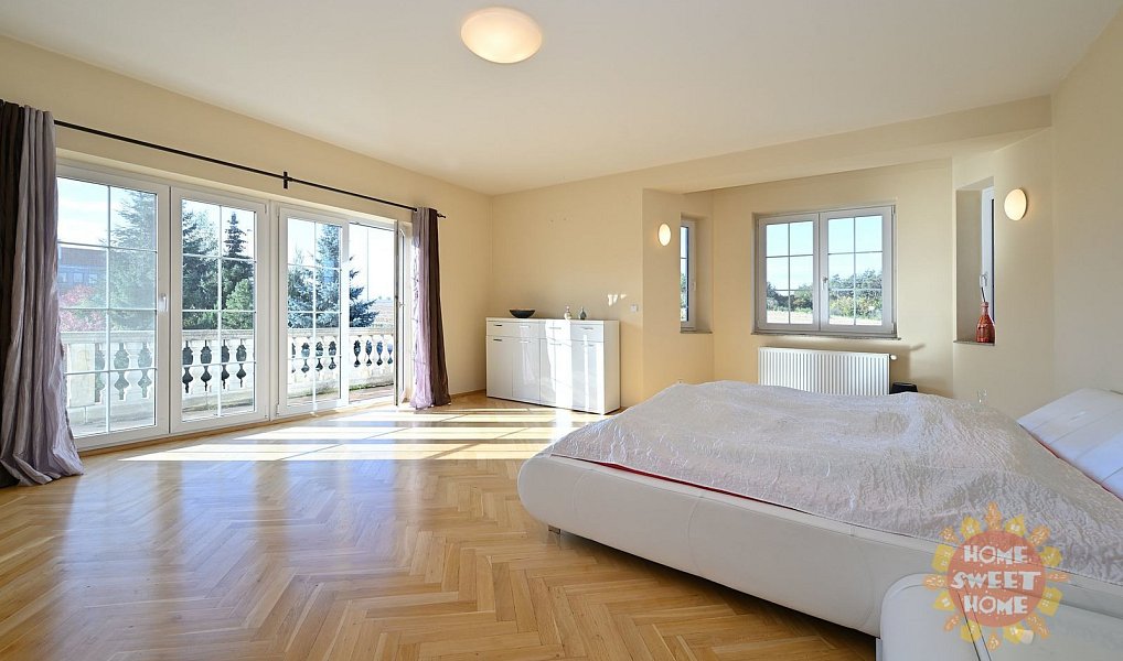 Pronájem domu 610 m² s pozemkem 747 m², Průhonice – náhled fotky 7
