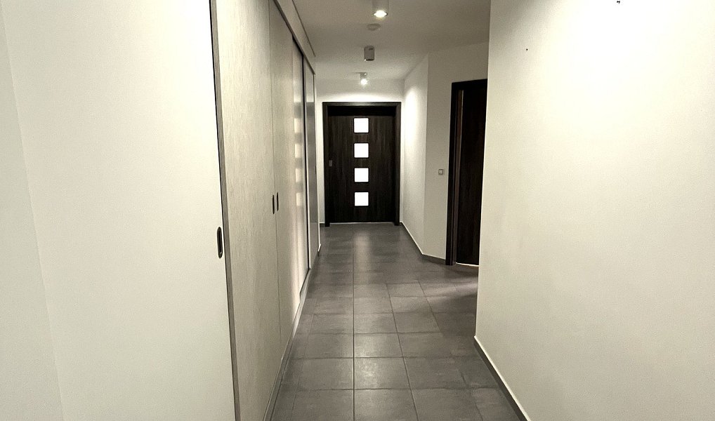 Prodej domu 337 m² s pozemkem 687 m², Knínice – náhled fotky 16