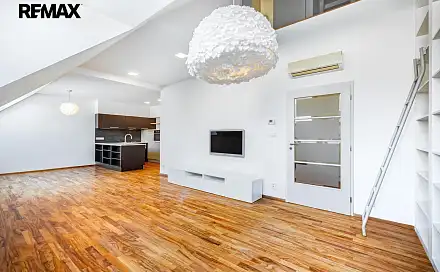 Pronájem bytu 6+kk 200 m²