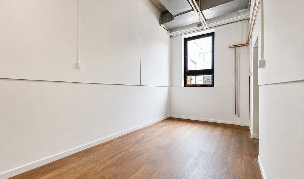 Prodej výrobních prostor 600 m², Pardubice – náhled fotky 10