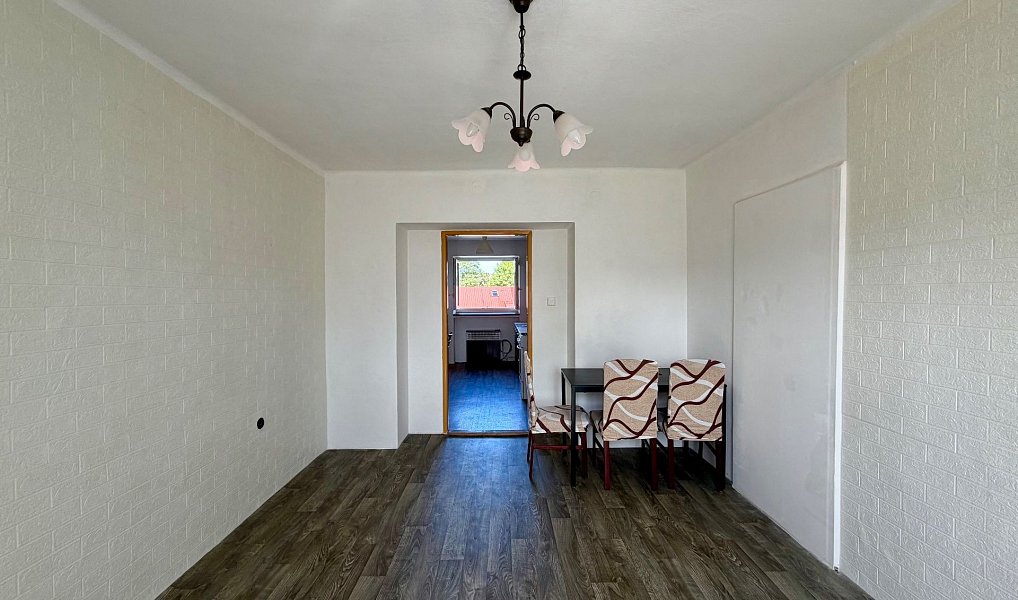 Pronájem bytu 2+1 56 m², Rožnov pod Radhoštěm – náhled fotky 2
