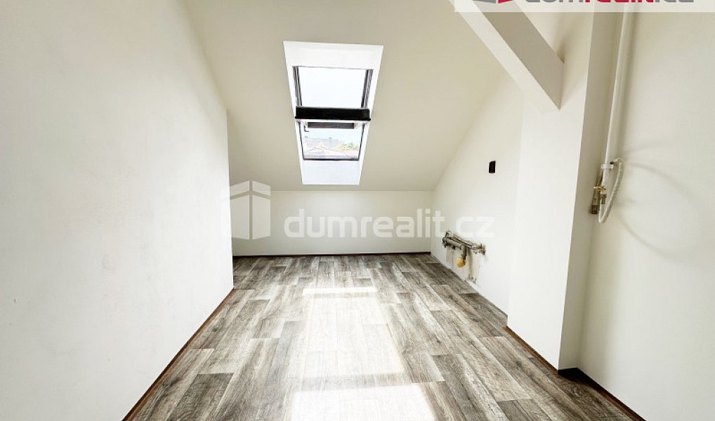 Pronájem bytu 1+1 48 m², Bystřany – náhled fotky 2