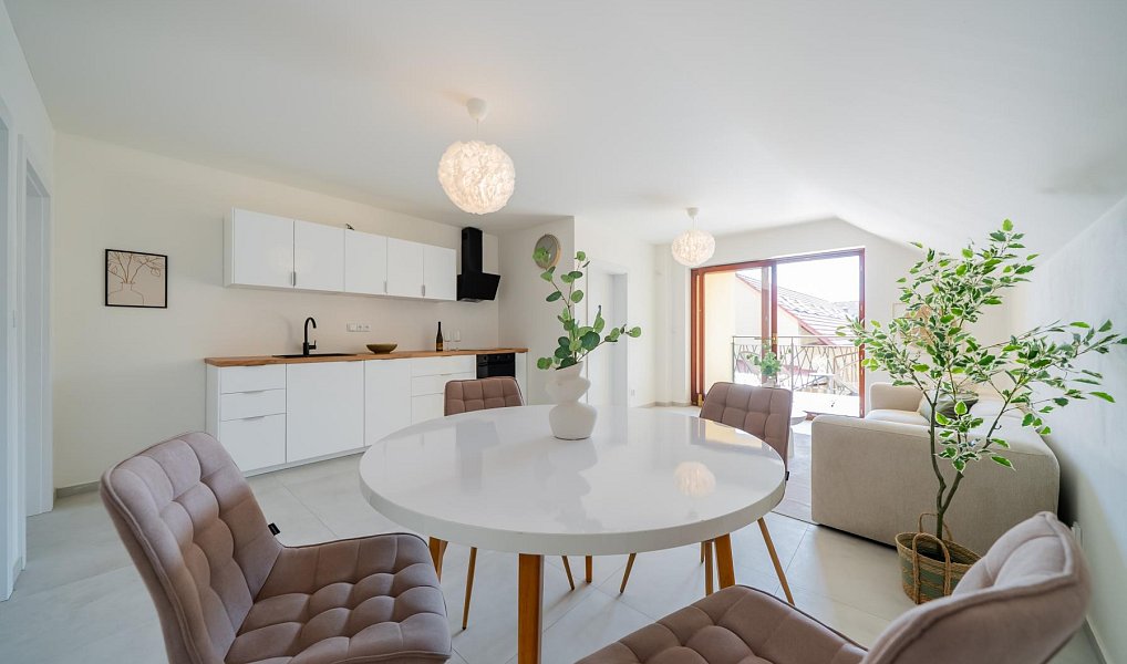 Prodej bytu 3+kk 79 m², Valtice – náhled fotky 2