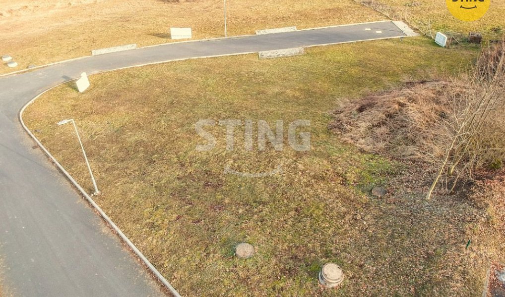 Prodej stavebního pozemku 1 019 m², Puklice – náhled fotky 2