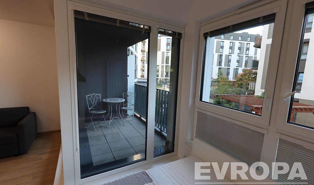 Pronájem bytu 1+kk 40 m², Praha – náhled fotky 6