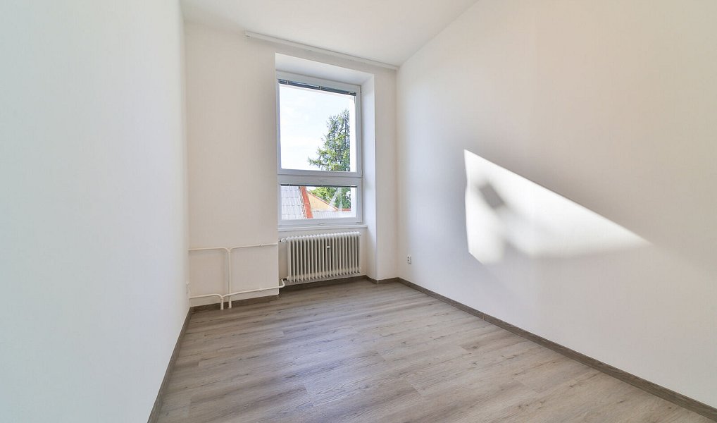 Pronájem bytu 3+1 56 m², Mariánské Lázně – náhled fotky 12
