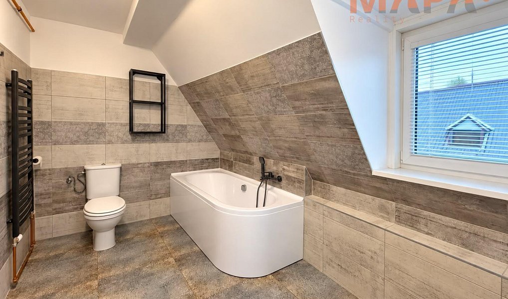 Pronájem bytu 3+1 100 m², Chomutov – náhled fotky 5