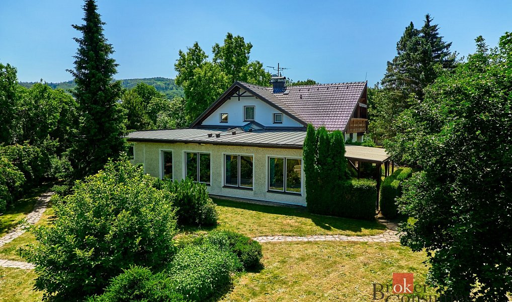 Pronájem domu 388 m² s pozemkem 2 802 m², Karlovy Vary – náhled fotky 37