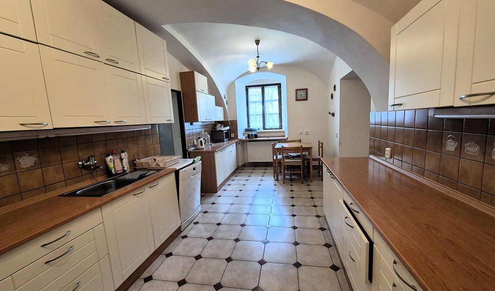 Prodej vily 500 m² s pozemkem 372 118 m², Bělčice – náhled fotky 12
