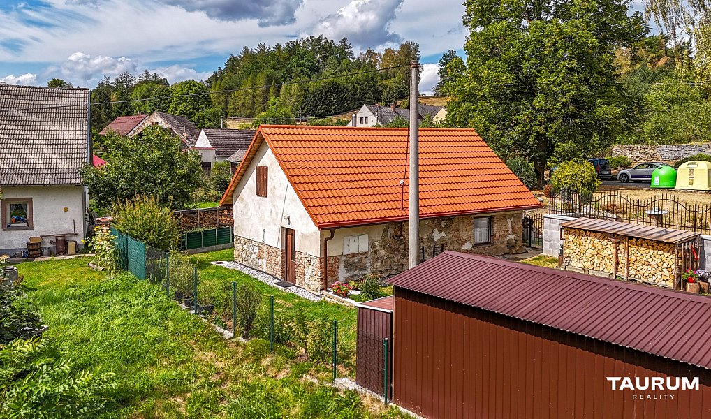 Prodej domu 41 m² s pozemkem 350 m², Kolinec – náhled fotky 2