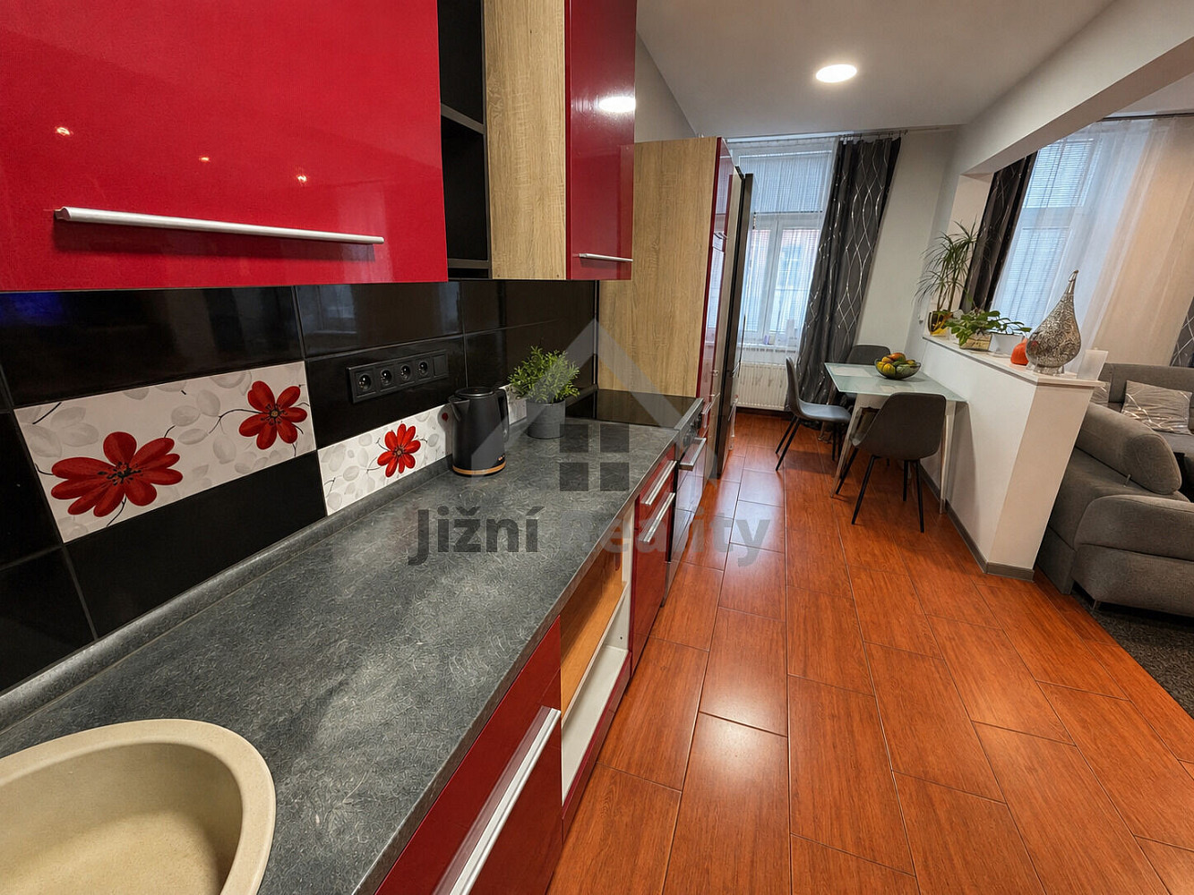 Prodej bytu 2+kk 93 m² – fotografie 5
