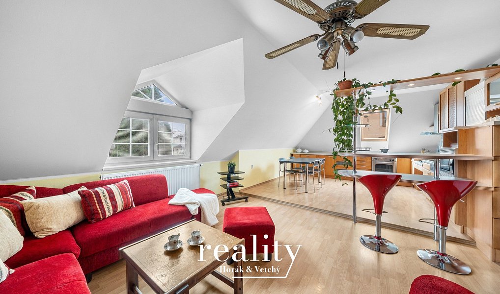Prodej domu 210 m² s pozemkem 890 m², Znojmo – náhled fotky 23